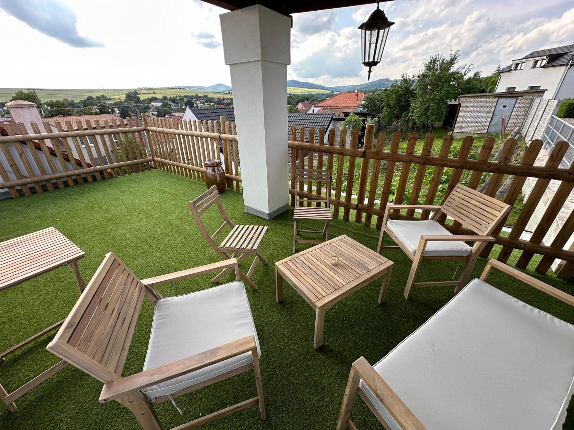 Вилла Nad Slovackym Sklipkem Tupesy Экстерьер фото